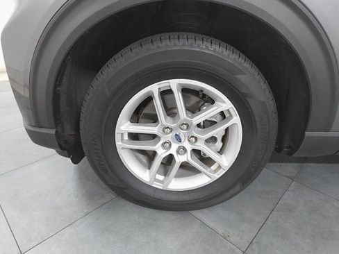 Used 2025 Ford Explorer Active image 27