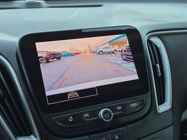 Used 2023 Chevrolet Malibu LS FWD image 19