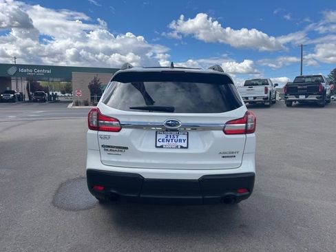 Used 2022 Subaru Ascent Touring AWD/4WD image 11