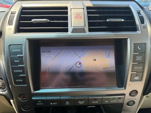 Used 2020 Lexus GX 460 Luxury w/ Accessory Package AWD/4WD image 31