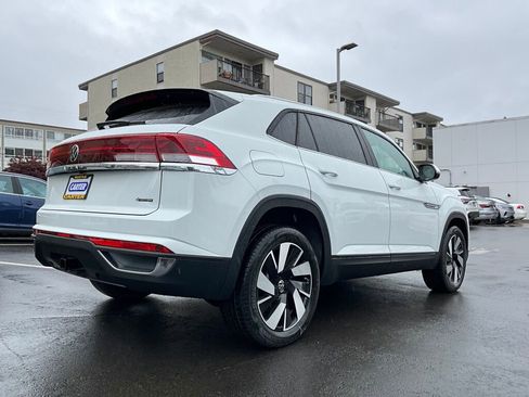 New 2025 Volkswagen Atlas Cross Sport SE image 9
