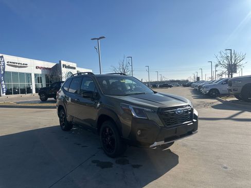 Used 2024 Subaru Forester Wilderness w/ Convenience Package image 8