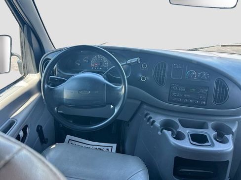 Used 2001 Ford E-350 and Econoline 350 Super Duty RWD image 20