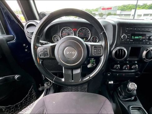 Used 2013 Jeep Wrangler Sport w/ Connectivity Group AWD/4WD image 8