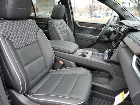 New 2026 GMC Acadia Denali w/ Super Cruise Package AWD/4WD image 23