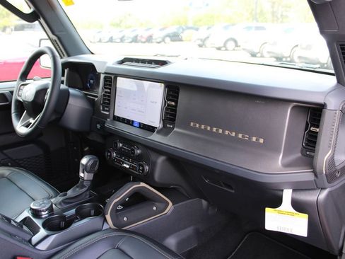 New 2026 Ford Bronco Badlands AWD/4WD image 10