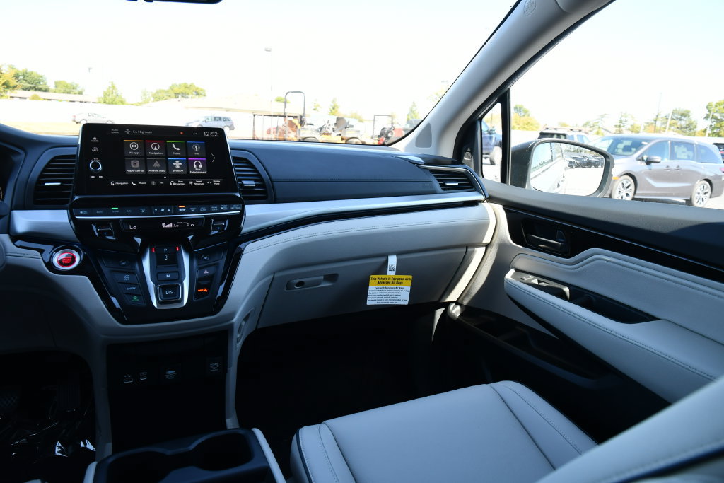 New 2027 Honda Odyssey Touring image 23