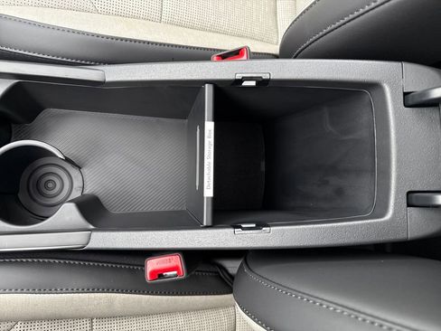 New 2025 Kia Niro SX Touring image 28