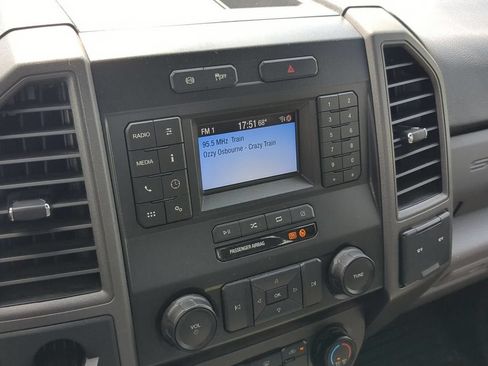 Used 2020 Ford F550 2WD Regular Cab Super Duty image 16