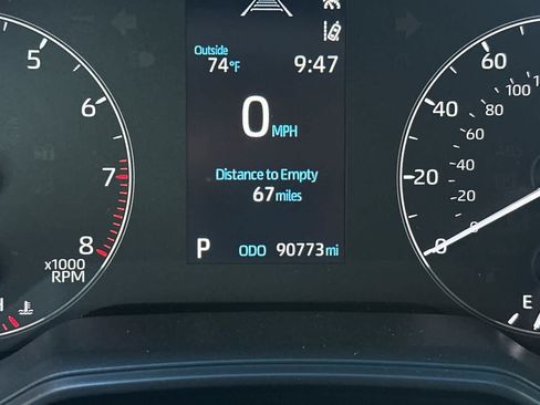 Used 2023 Toyota Corolla LE FWD image 27