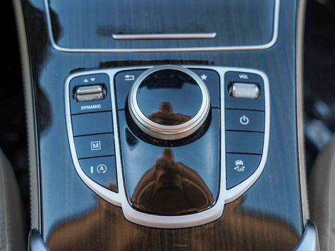 Used 2019 Mercedes-Benz GLC 300 image 36