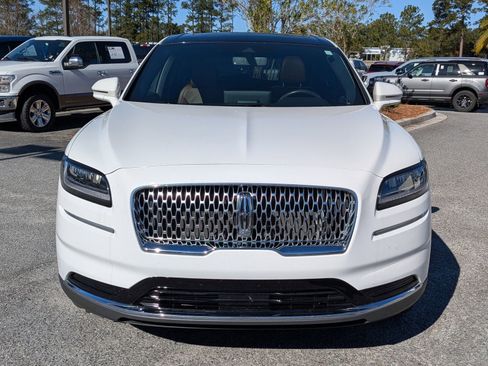 Used 2022 Lincoln Nautilus Reserve image 10