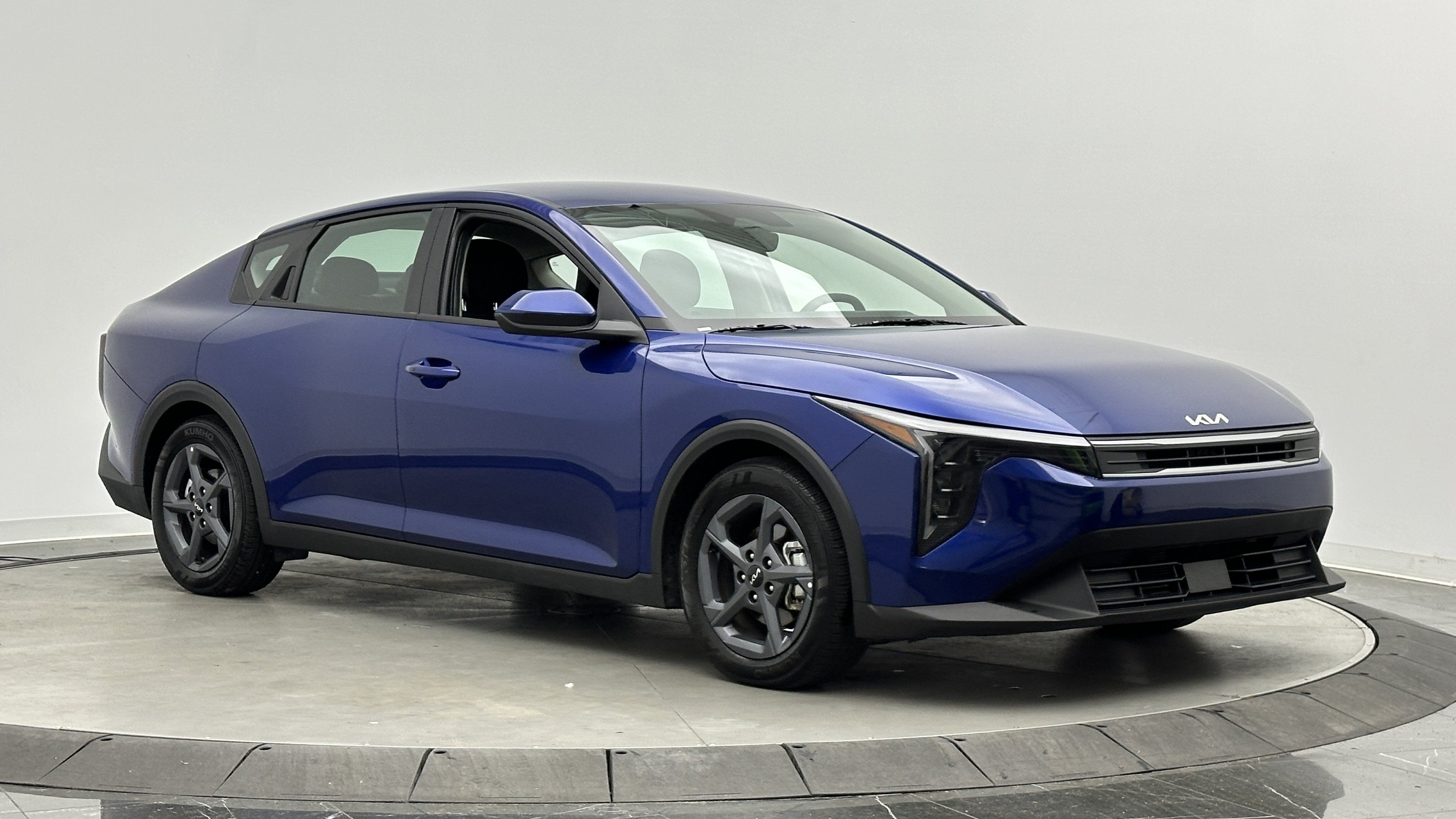 Used 2026 Kia K4 FWD image 3
