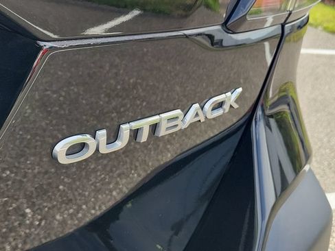 Used 2023 Subaru Outback Premium AWD/4WD image 9