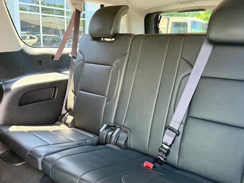 Used 2017 Chevrolet Suburban Premier AWD/4WD image 19