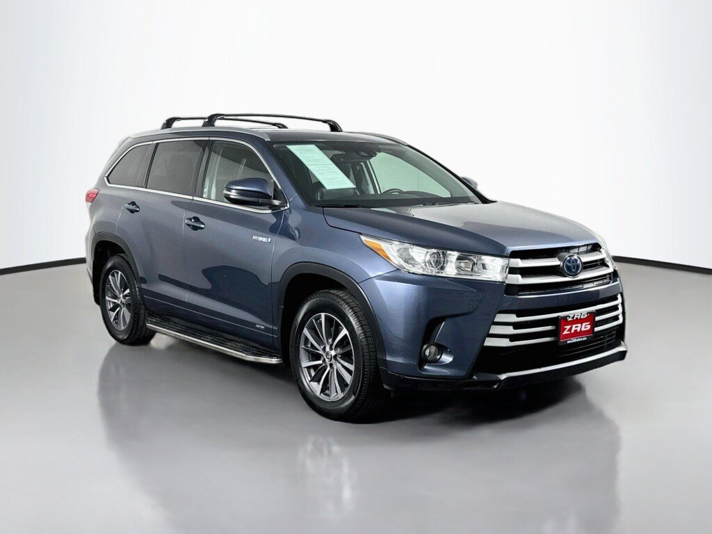 Used 2017 Toyota Highlander XLE AWD/4WD image 7