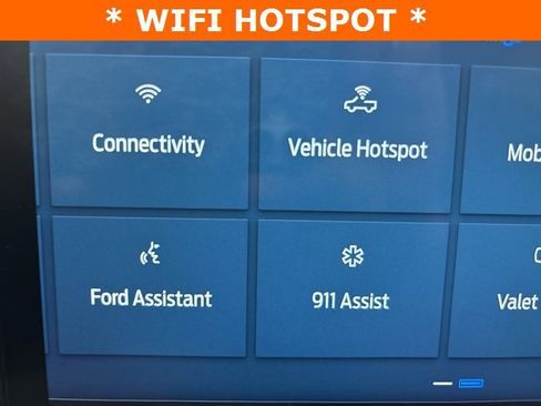 New 2025 Ford Maverick Lariat w/ Black Appearance Package image 14