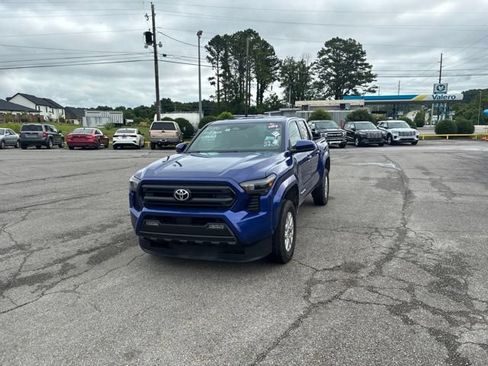 Used 2025 Toyota Tacoma SR5 RWD image 81
