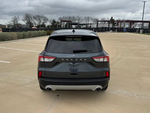 Used 2022 Ford Escape SEL w/ Technology Package FWD image 8
