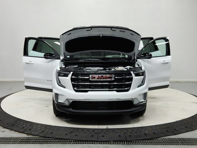 Used 2026 GMC Acadia Elevation w/ Elevation Premium Package FWD image 10