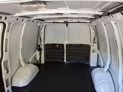 New 2025 GMC Savana 2500 w/ Enhanced Convenience Package image 11