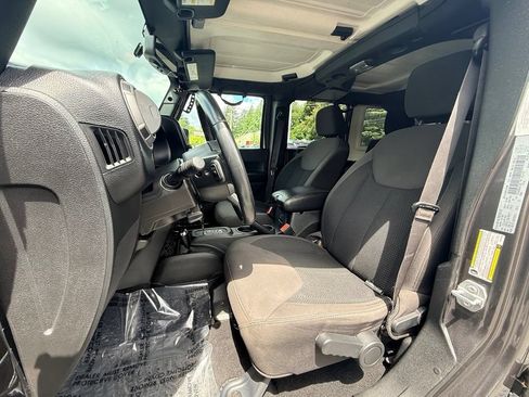Used 2017 Jeep Wrangler Unlimited Sport AWD/4WD image 14