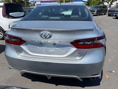 Used 2023 Toyota Camry SE FWD image 5