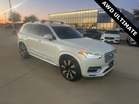Used 2023 Volvo XC90 T8 Ultimate image 3