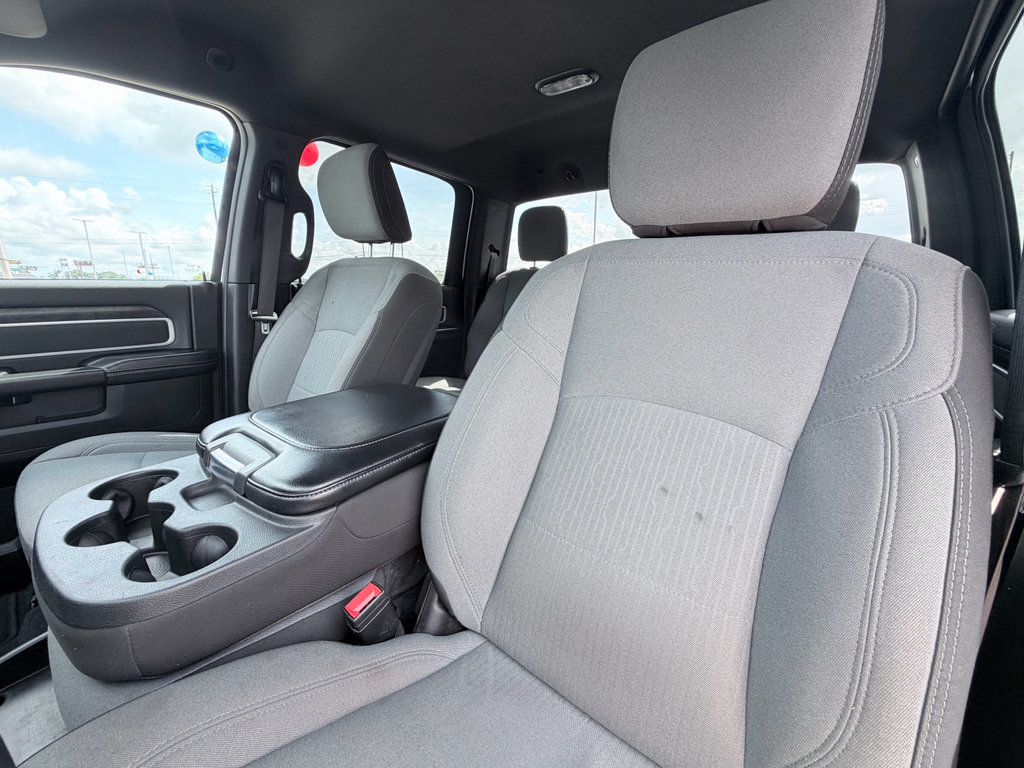 Used 2024 RAM 3500 Big Horn AWD/4WD image 24