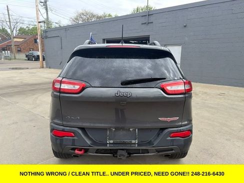 Used 2017 Jeep Cherokee Trailhawk w/ Cold Weather Group AWD/4WD image 6