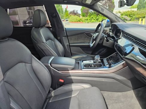 Used 2021 Audi Q8 Prestige AWD/4WD image 12
