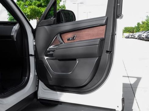 New 2026 Land Rover Range Rover Long Wheelbase SE AWD/4WD image 54
