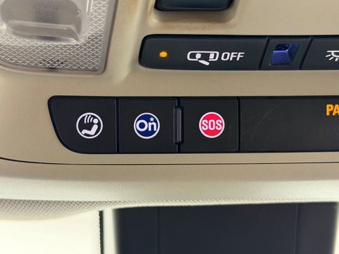 Used 2018 GMC Terrain Denali w/ Advanced Safety Package AWD/4WD image 33