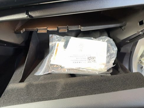 Used 2019 Buick Cascada Premium image 70