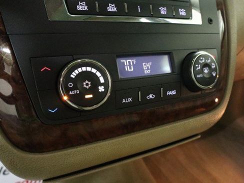 Used 2006 Cadillac DTS w/ Sun And Sound Package image 15