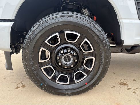 New 2026 Ford F250 Platinum w/ FX4 Off-Road Package image 11