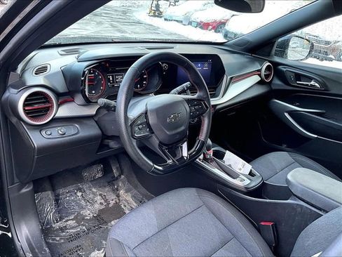 Used 2024 Chevrolet Trax RS image 8