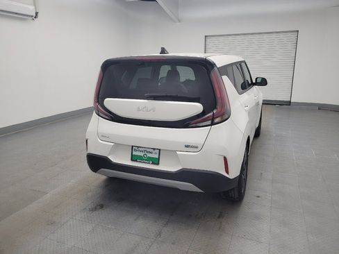 Used 2023 Kia Soul EX image 7