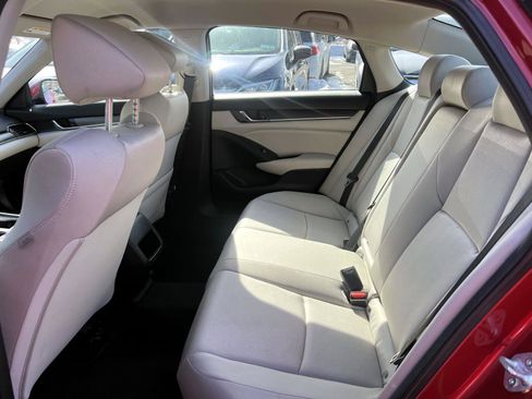 Certified 2022 Honda Accord LX image 9
