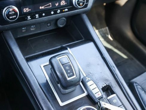 Used 2022 Mitsubishi Outlander SE image 24