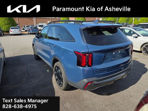 Certified 2025 Kia Sorento SX Prestige AWD/4WD image 2