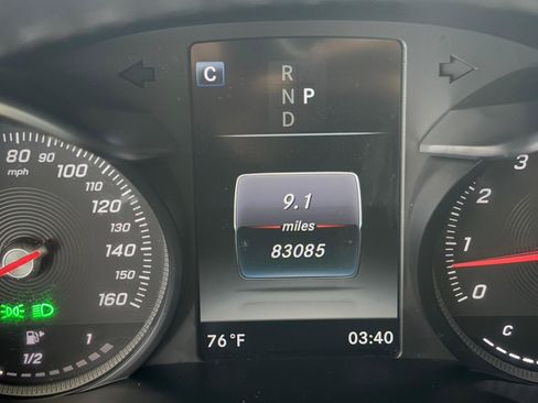 Used 2019 Mercedes-Benz GLC 300 4MATIC image 31