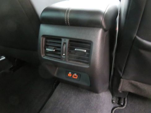 Used 2024 Nissan Altima 2.5 SL FWD image 16