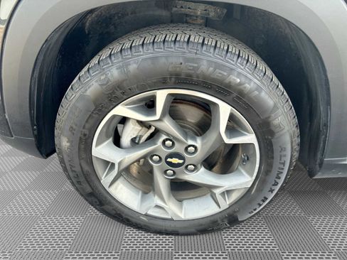 Certified 2024 Chevrolet Trax LT w/ Driver Confidence Package image 32