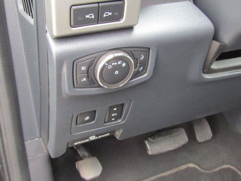 Used 2022 Ford F250 Platinum AWD/4WD image 19