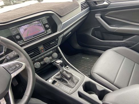 Used 2024 Volkswagen Jetta SE image 26