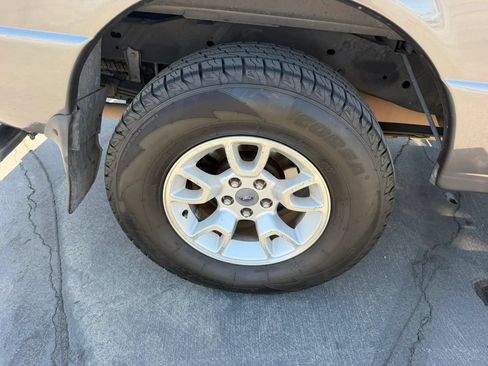 Used 2010 Ford Ranger XLT AWD/4WD image 21