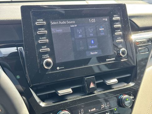 Used 2024 Toyota Camry SE image 23