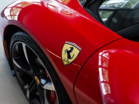 Used 2022 Ferrari SF90 Stradale AWD/4WD image 16