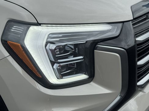 New 2027 GMC Terrain AT4 w/ Convenience Package III AWD/4WD image 7